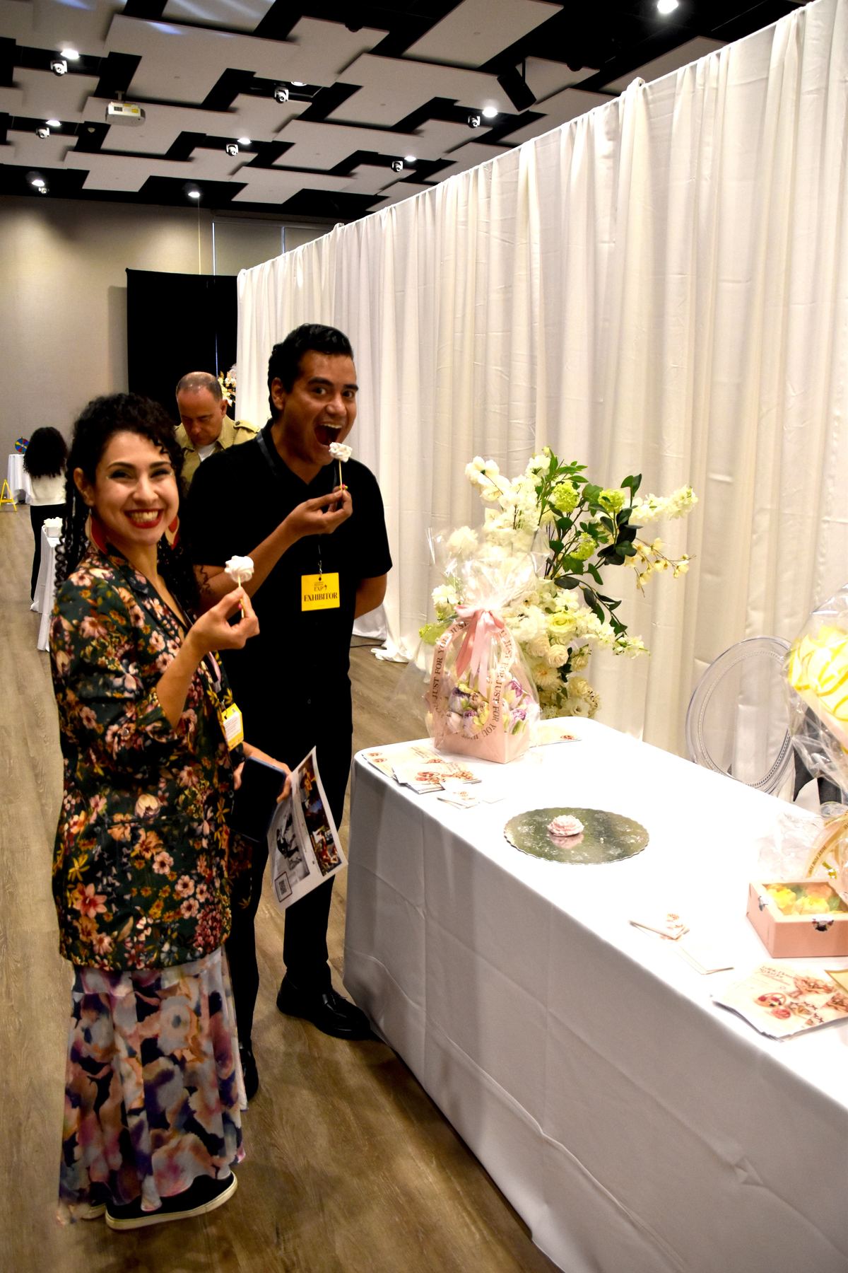 Canadian Wedding Expo — Vendors flower marshmellow funny brightened